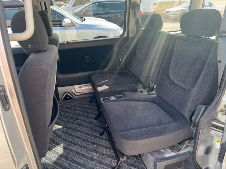 silver suzuki carry 09